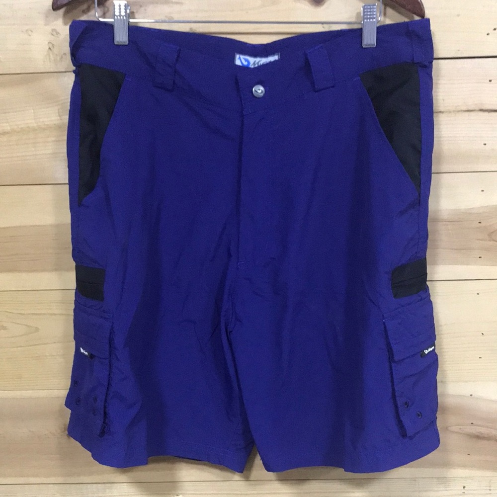 Men’s Mojo brand nylon fishing cargo shorts EUC 36